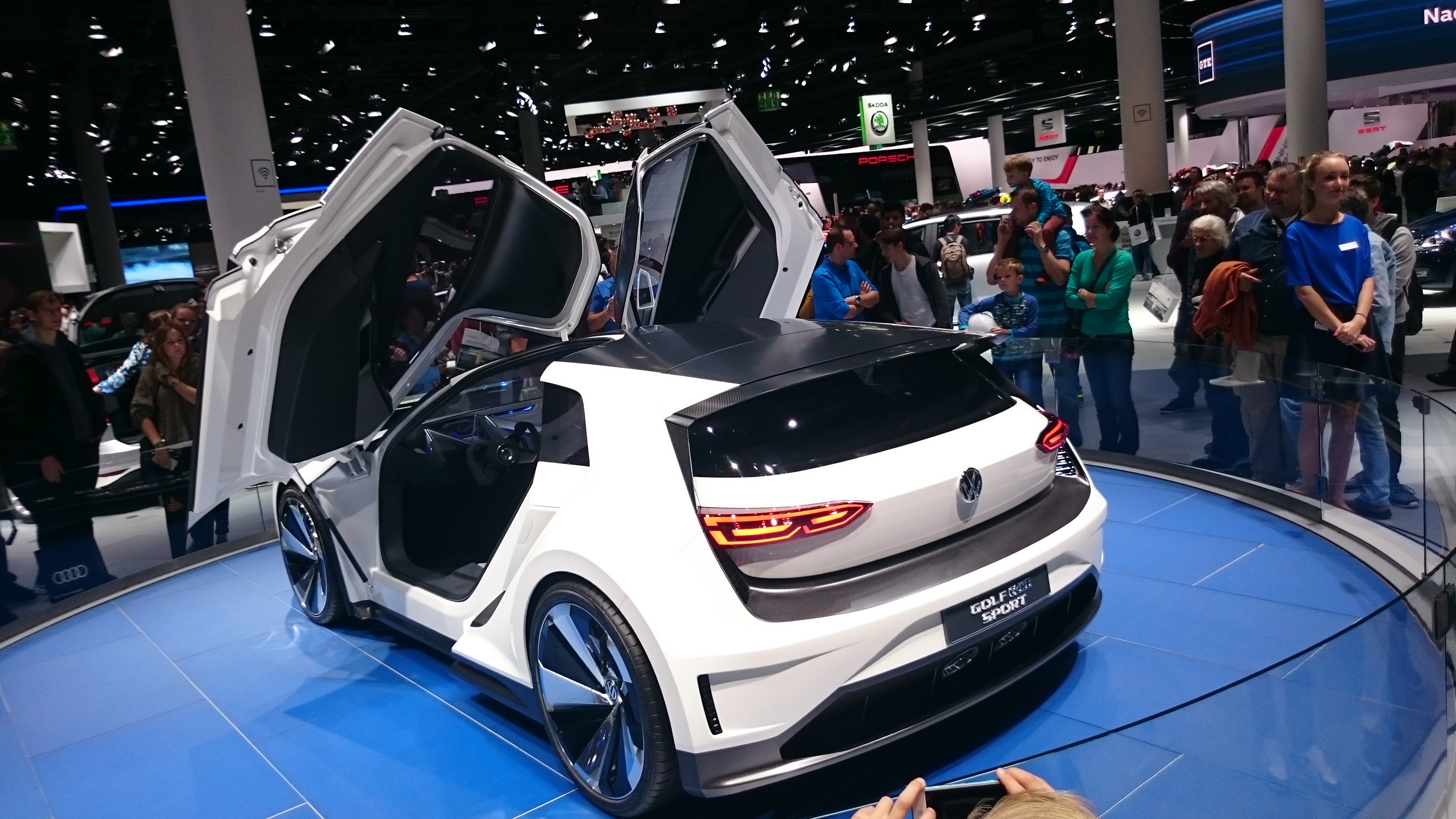 Fotos 360 Volkswagen Golf GTE Sport concept #VidePan en #IAA2015