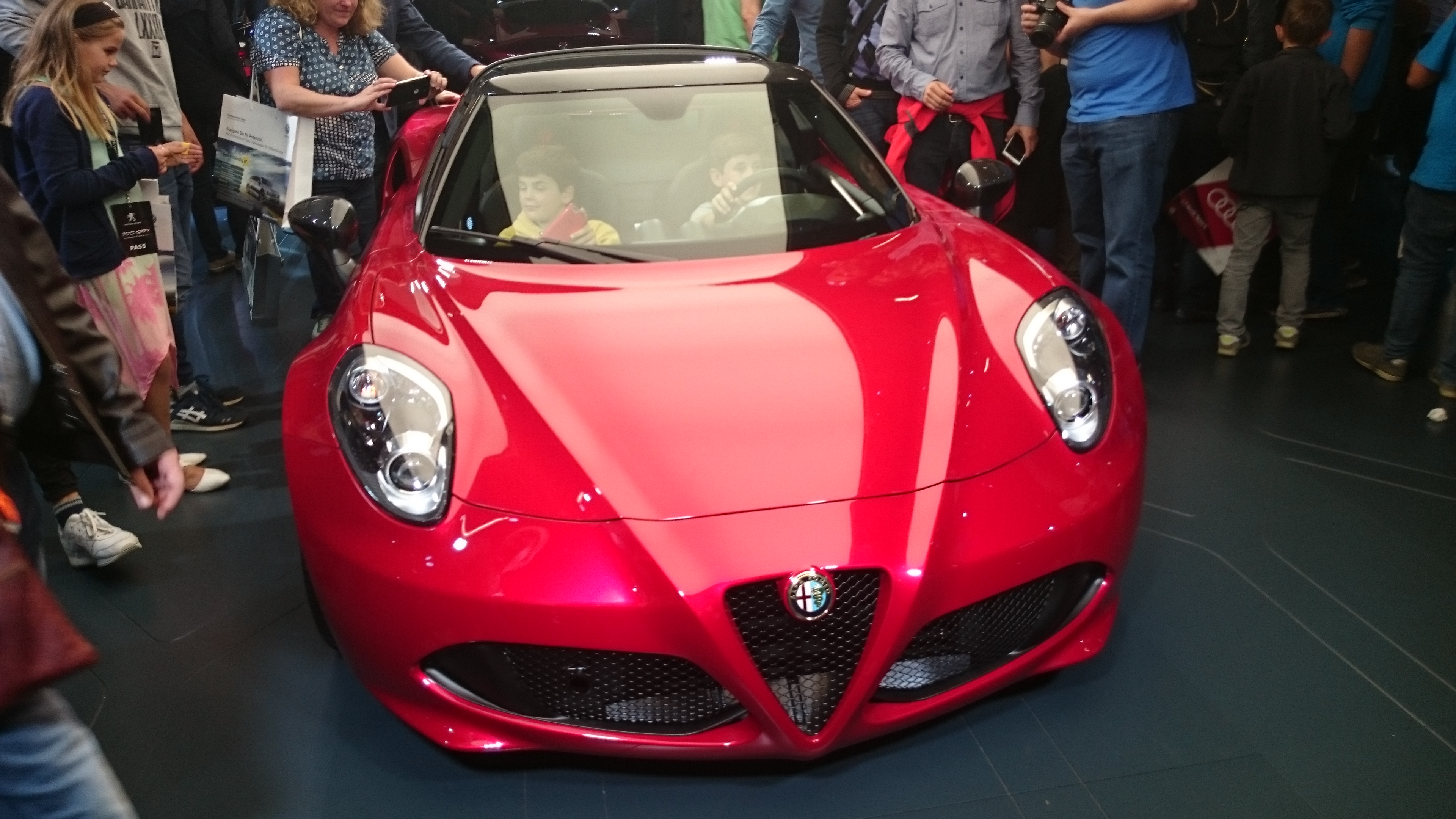 Fotos 360 Alfa Romeo 4C Spider #VidePan en #IAA2015