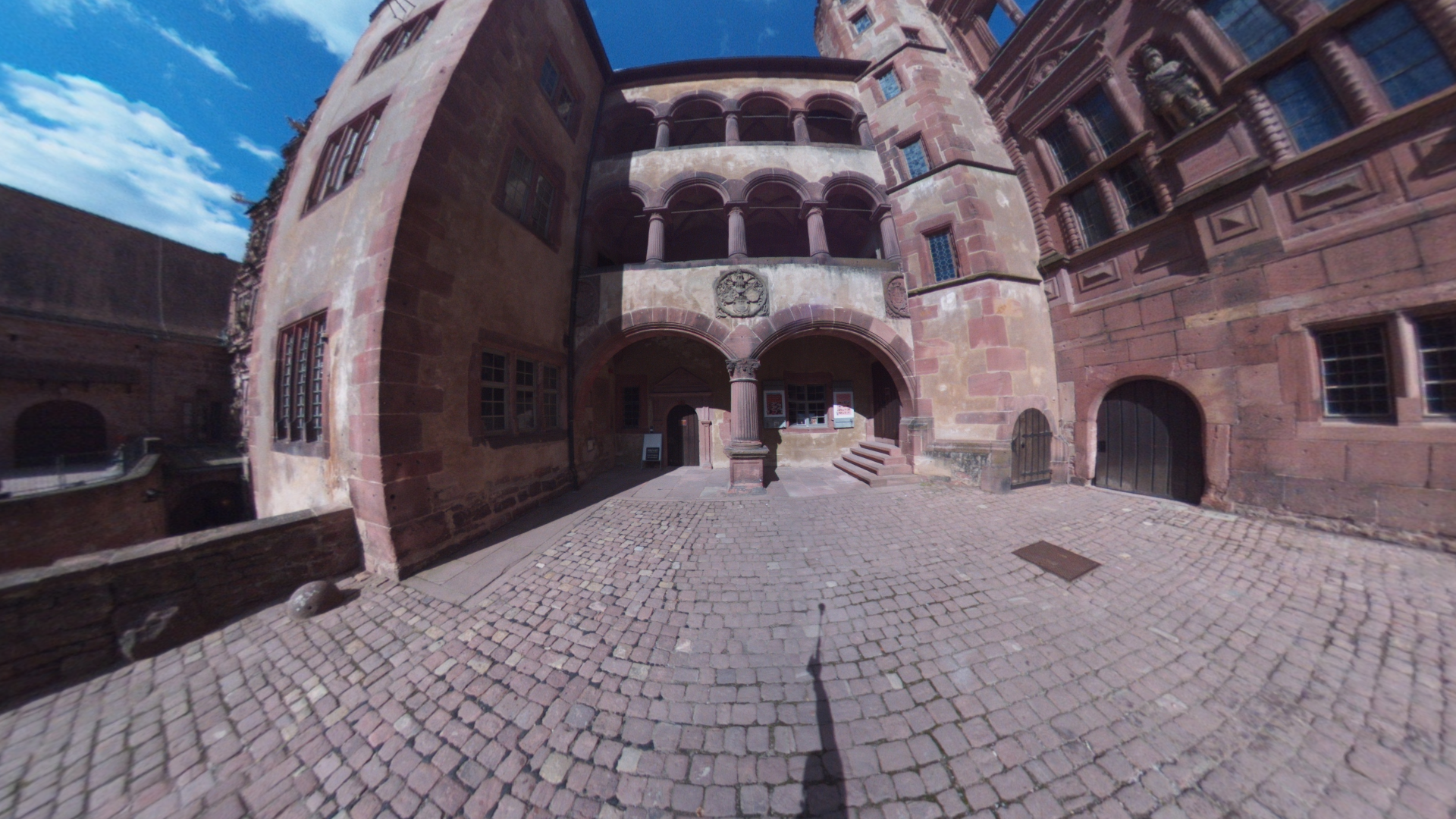Foto 360 Fachada principal y café del Castillo de #Heidelberg. #VidePan por #Frankfurt