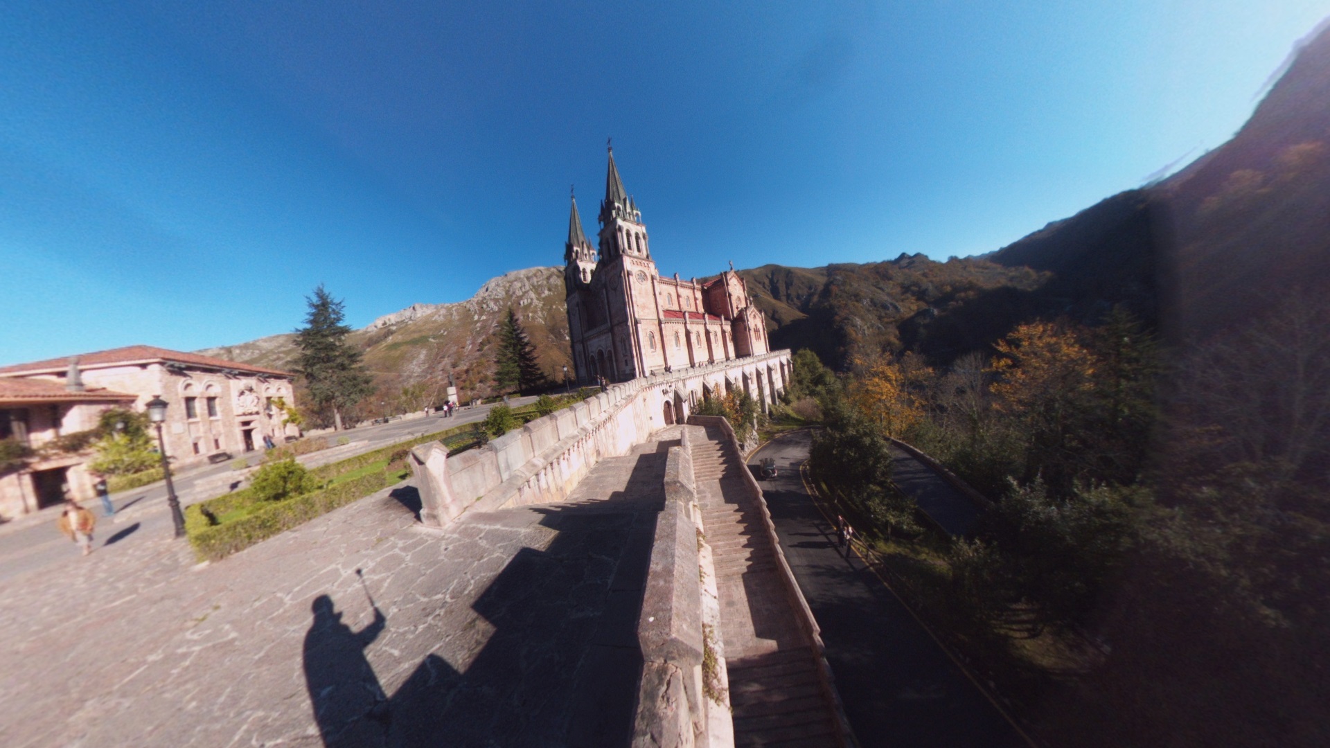 Fotos 360 Basílica de Santa María la Real de Covadonga. #VidePan por #Asturias