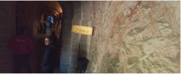 Fotos 360 Interior de la Santa Cueva de Covadonga. #VidePan por #Asturias