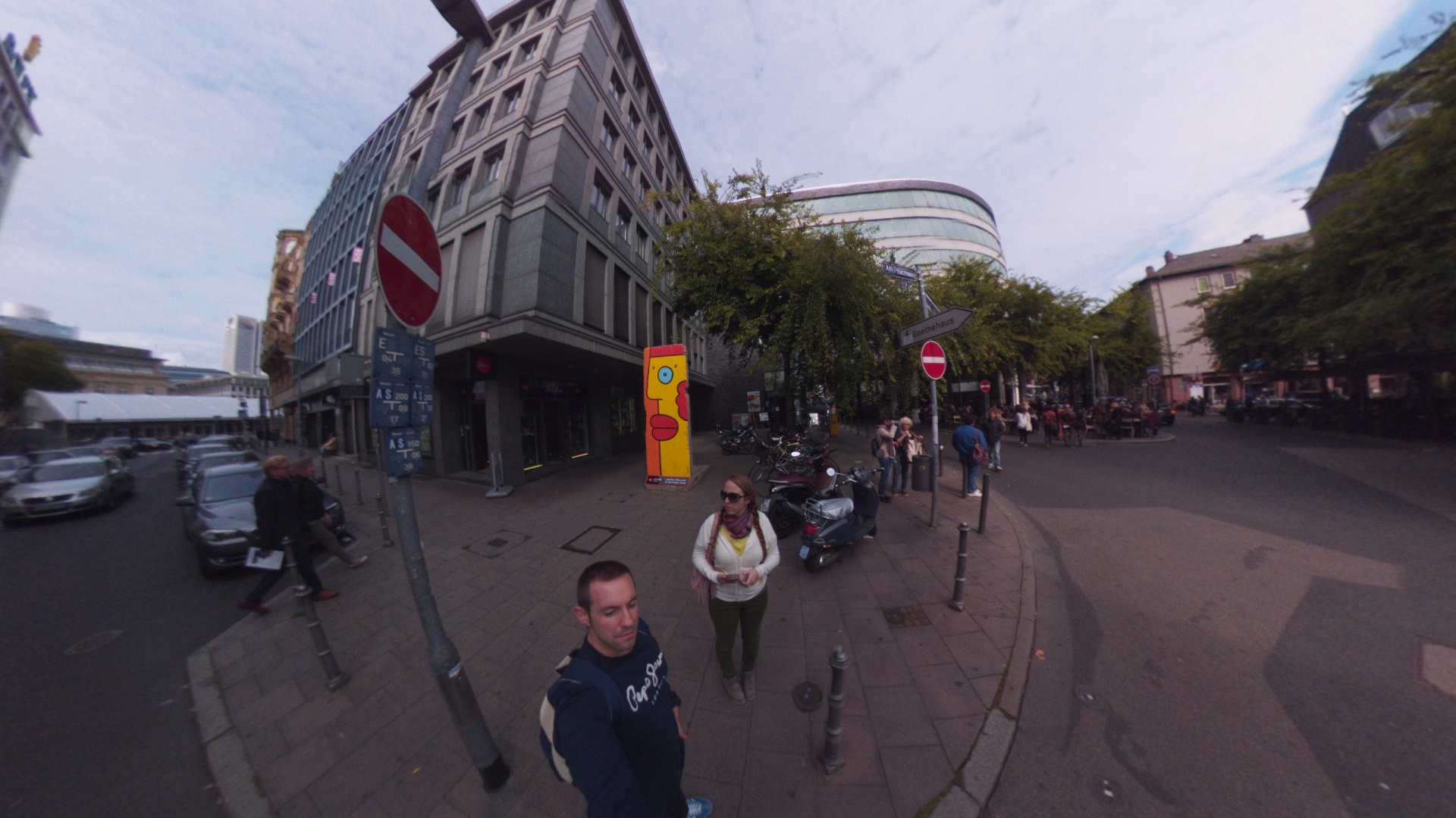 Fotos 360 Trozo de muro de Berlín en Frankfurt. #VidePan por #Frankfurt