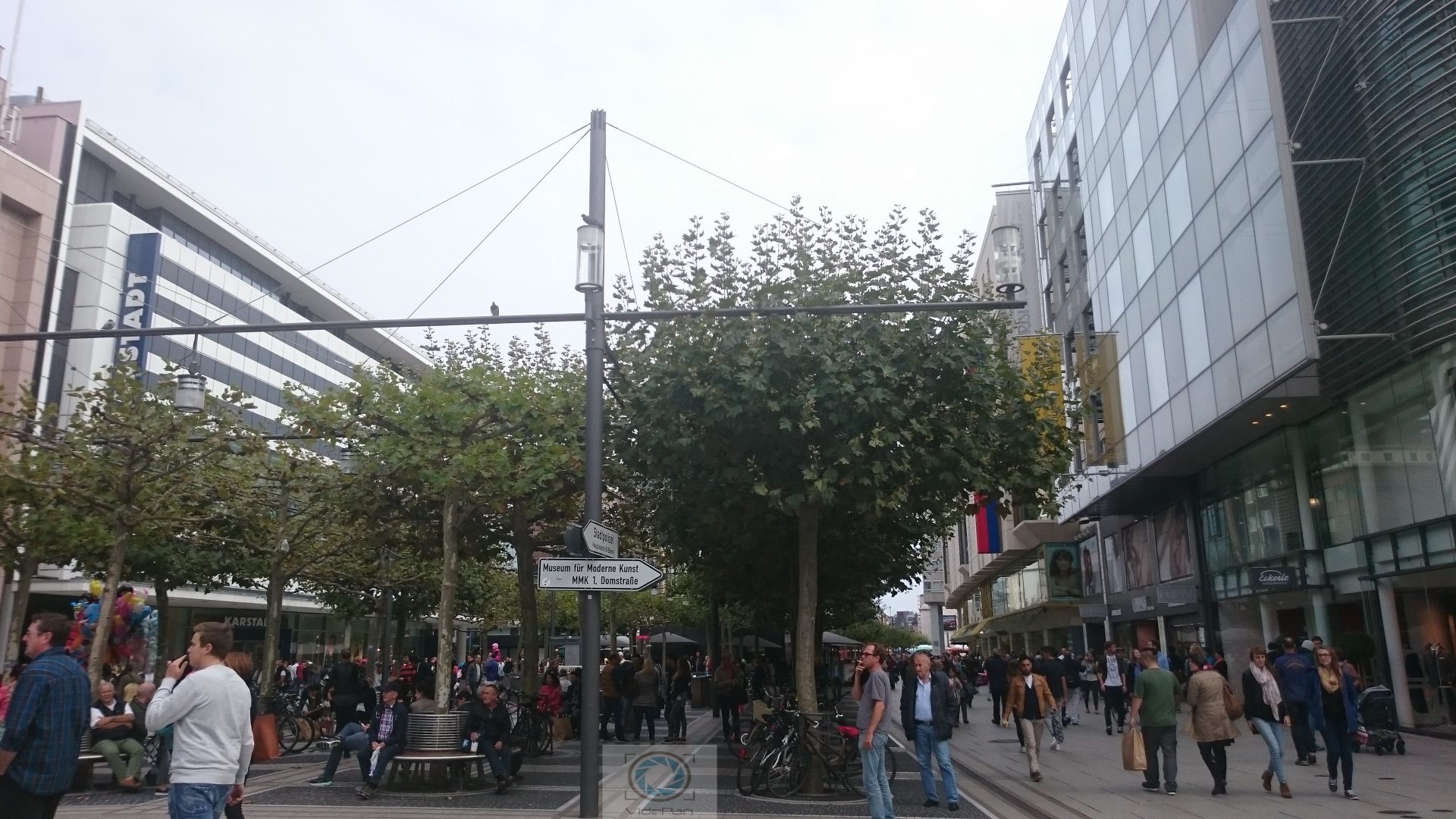 Fotos 360 Plaza Konstablerwache de Frankfurt. #VidePan por #Frankfurt
