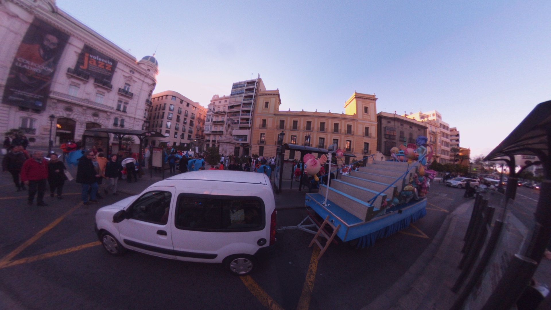 Fotos 360 (Parte 3) Cabalgata-Carrozas varias. #VidePan por #Valencia