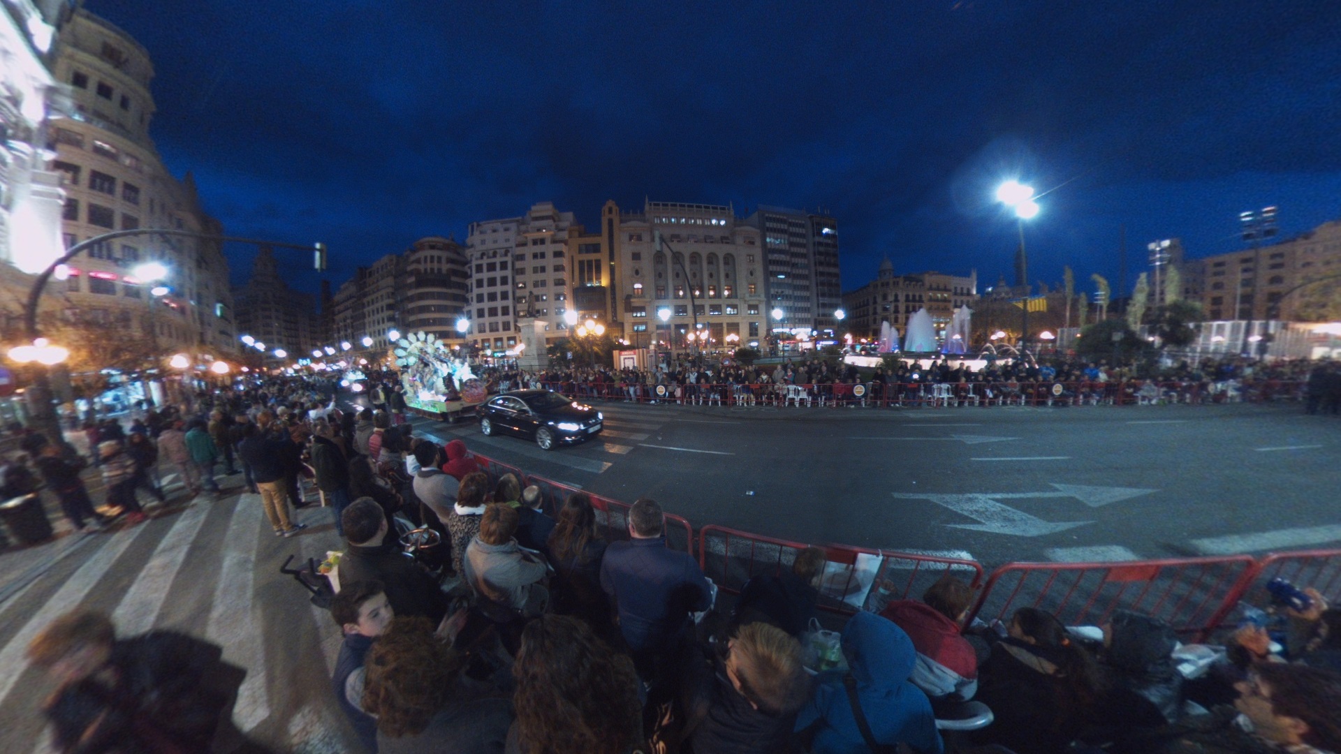 Fotos 360 Llegada de las falleras al ayuntamiento. #VidePan por #Valencia