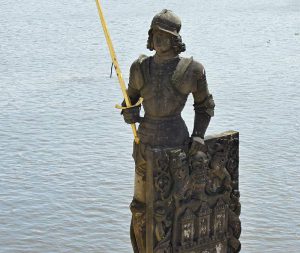 Fotos 360 Estatua de Bruncvík. #VidePan por #Praga