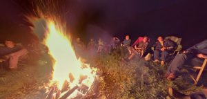Foto 360 Hoguera en campamento de verano