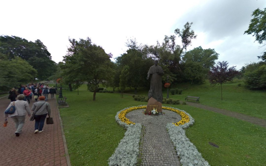 Foto 360 Estatua de Juan Pablo II de Wieliczka