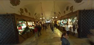 Interior de la Lonja de Paños de Cracovia