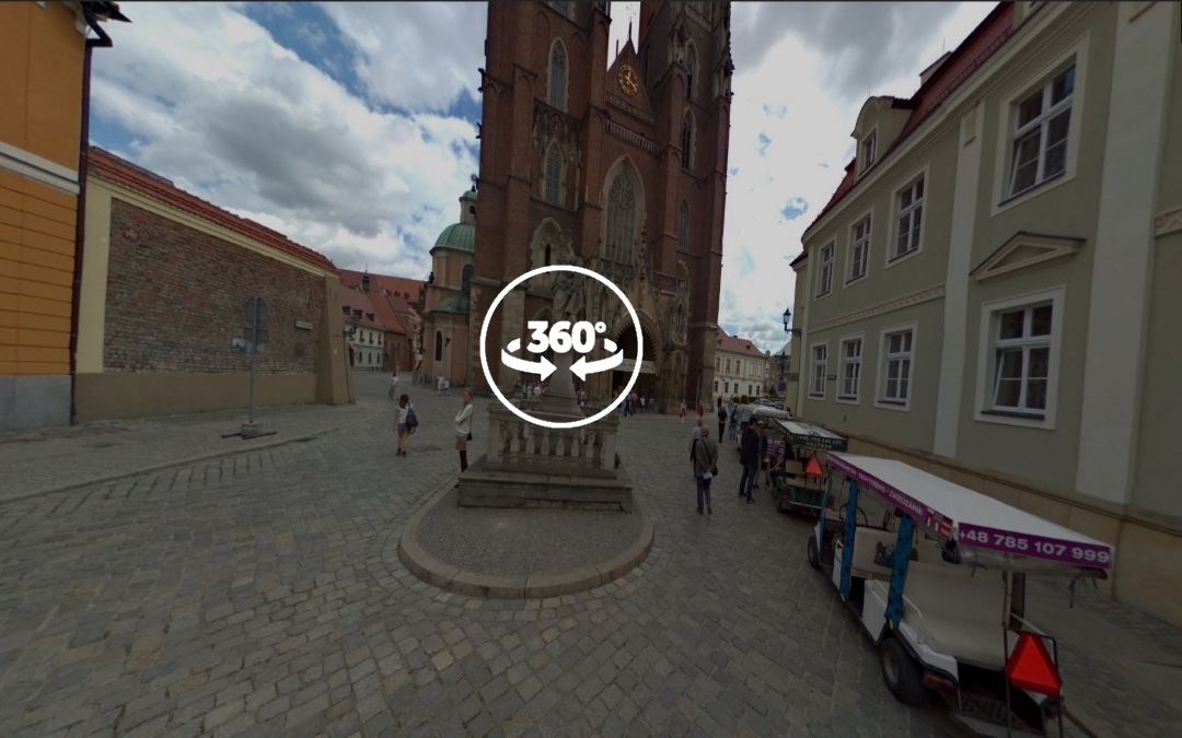 Foto 360 Estatua de la Virgen María cerca de la Catedral en Wroclaw(Breslavia).VidePan en Polonia