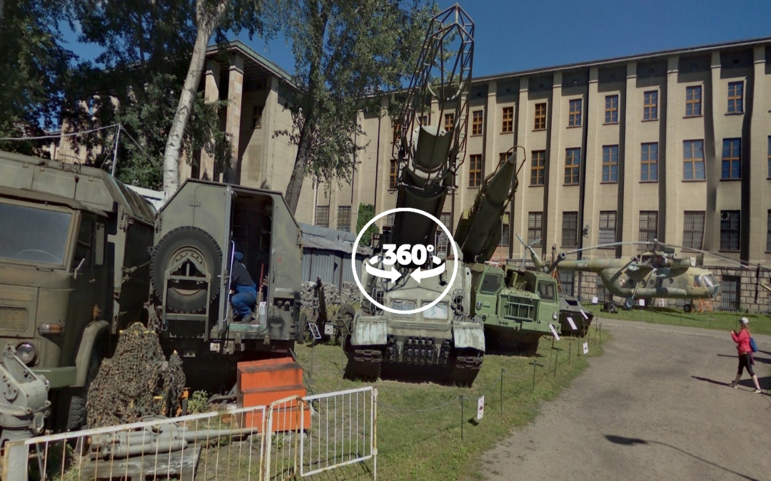 Foto 360 ISU-152K transporter (Museum of the Polish Army).VidePan en Polonia