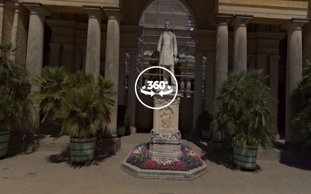 Foto 360 Estatua de Friedrich Wilhelm IV en el Palacio de la Orangerie. VidePan en Berlín