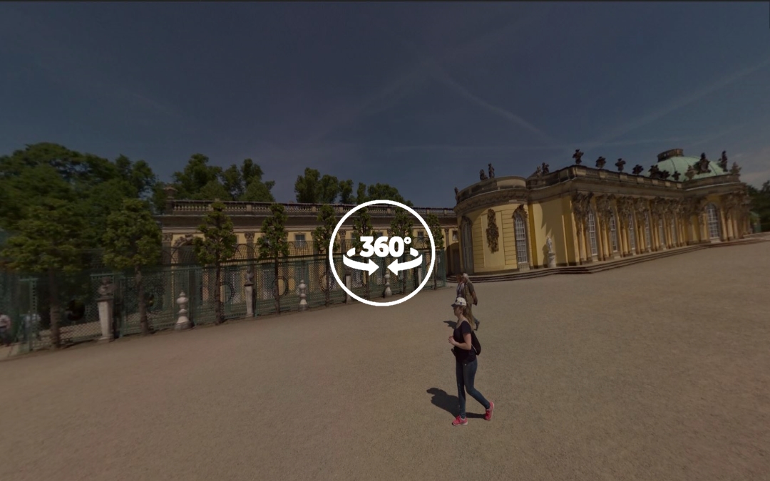 Foto 360 La fachada sur o del jardín y cuerpo principal de Sanssouci. VidePan en Berlín