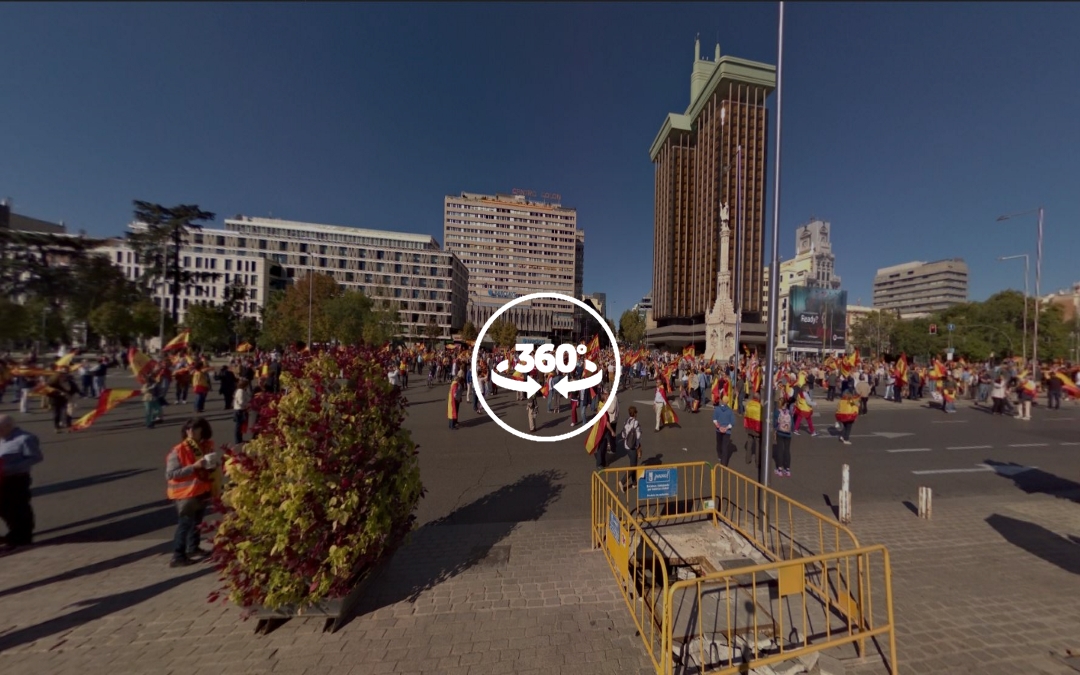 Foto 360 Manifestación por la unidad de España en la Plaza Colón de Madrid