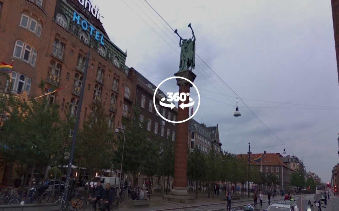 Foto 360 Columna de músicos tocando el lur (Lurblæserne). VidePan en Copenhague