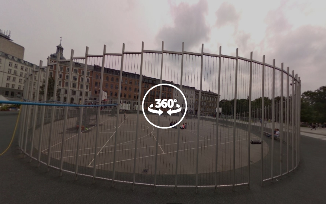 Foto 360 Pistas de baloncesto de la Israels Plads. VidePan en Copenhague