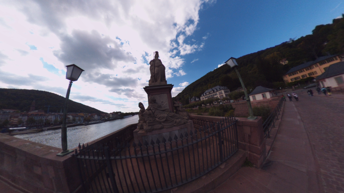 Fotos 360 Estatua de Palas Atenea en el puente viejo de #Heidelberg. #VidePan por #Frankfurt