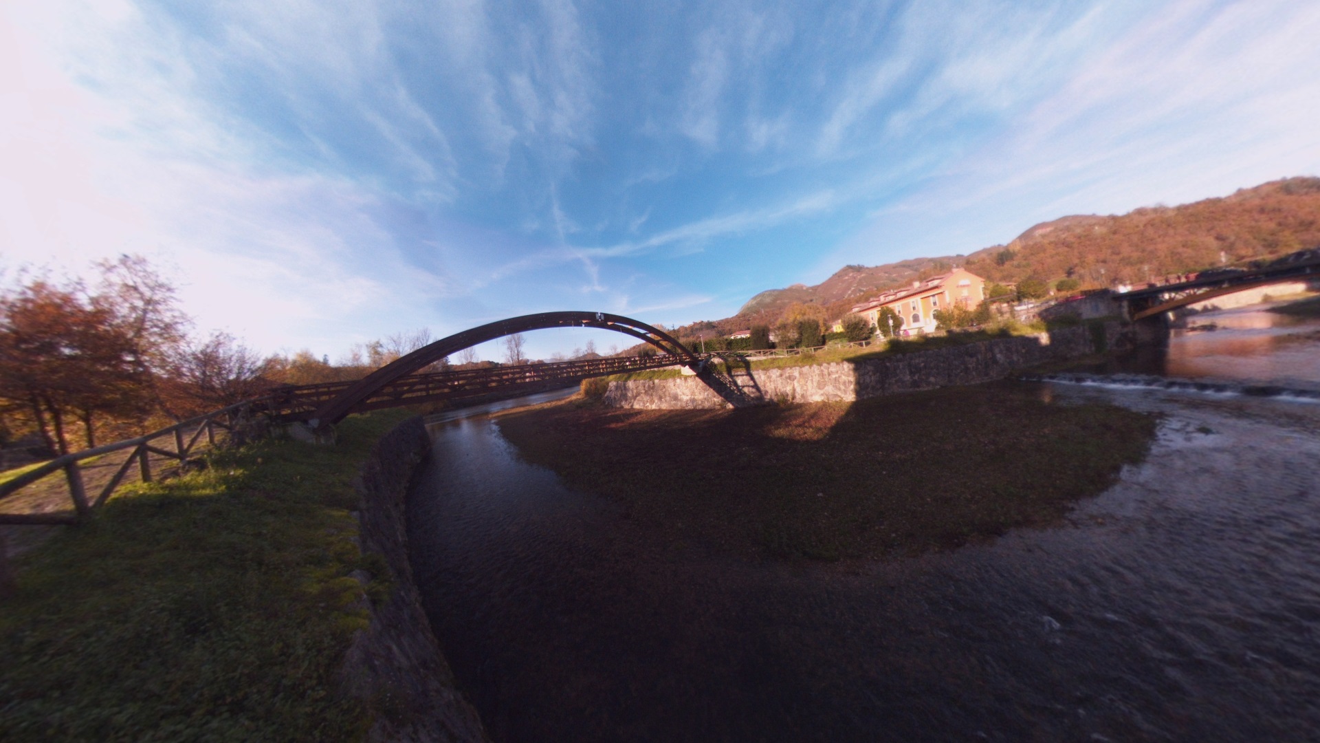 Fotos 360 Puente de madera en Casa Riera de Cangas de Onís. #VidePan por #Asturias