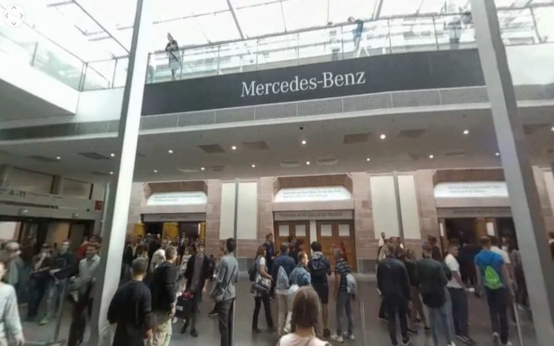 Vídeo 360 Entrada al stand de Mercedes-Benz en el IAA 2017